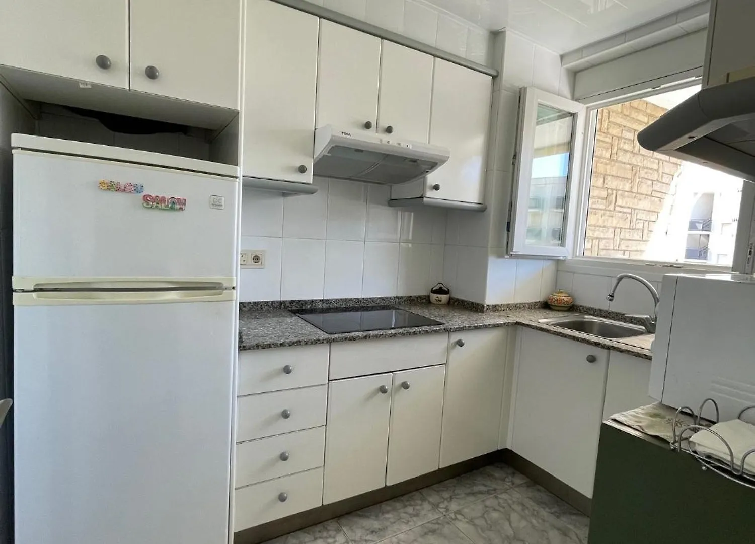 Alexis Basic Apartment Salou