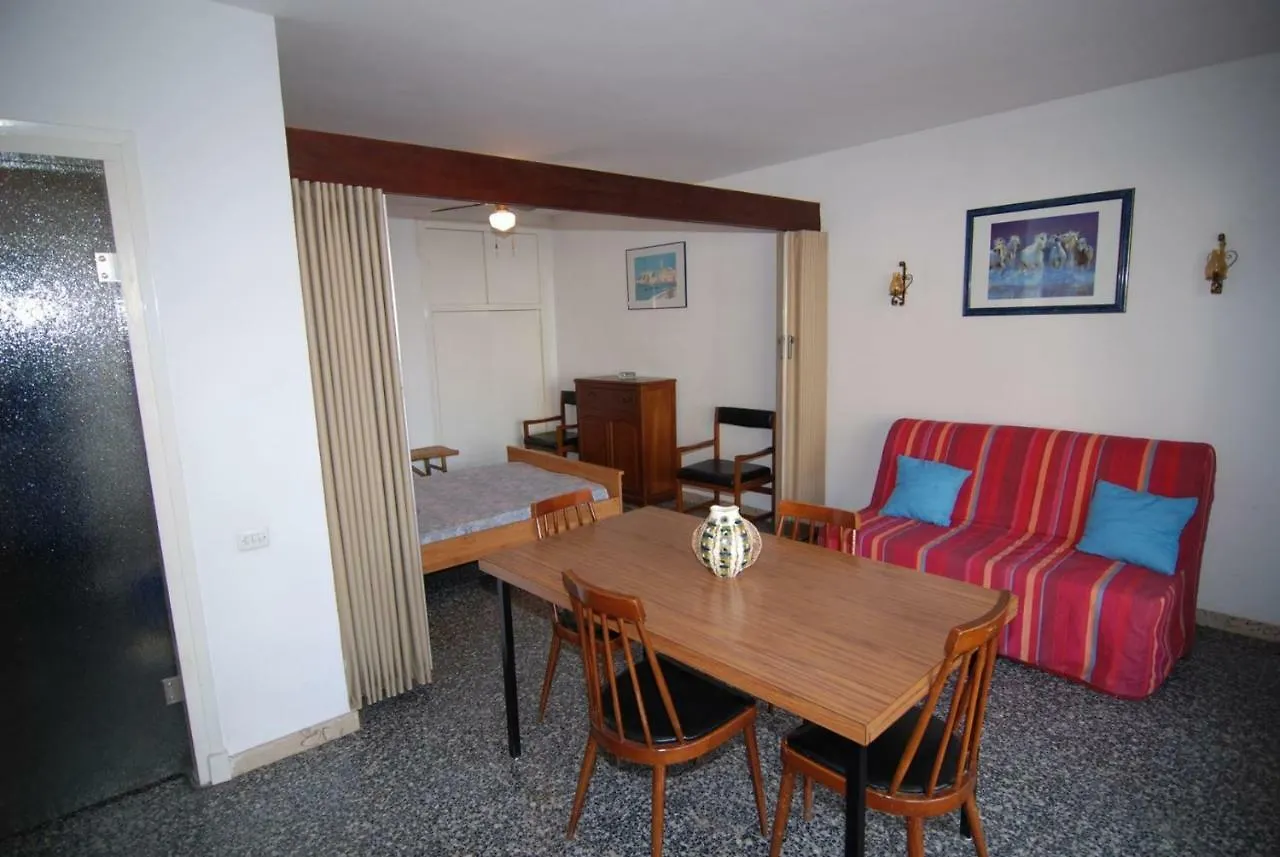 Alexis Basic Apartment Salou